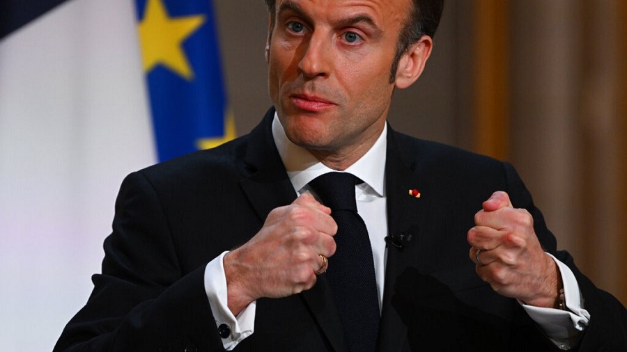 Macron anuncia que Francia "reducirá" su presencia militar en África