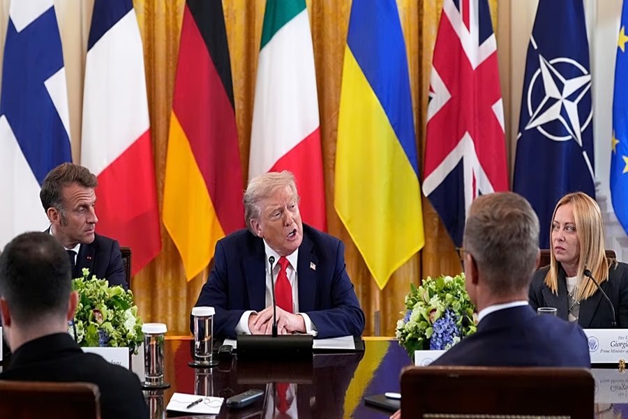 Donald Trump en la Comunidad Política Europea