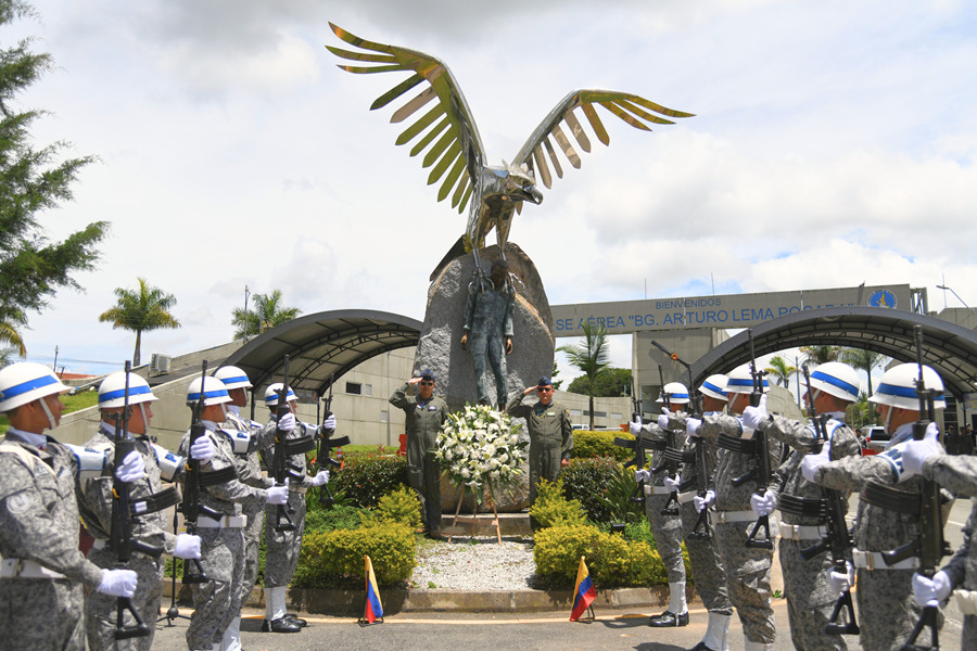  Monumento “Trascendencia”