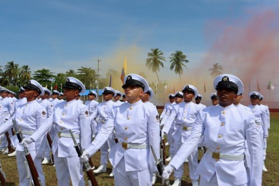 Jóvenes jurando lealtad