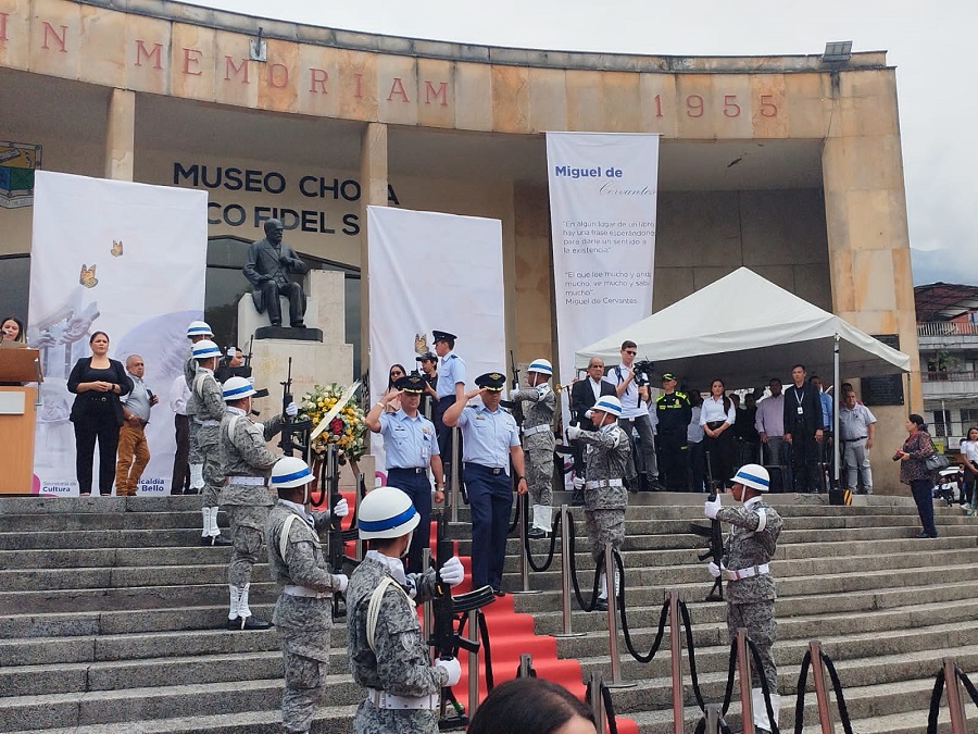 En Bello Antioquia, Fuerza Aérea conmemoró natalicio del expresidente Marco Fidel Suárez