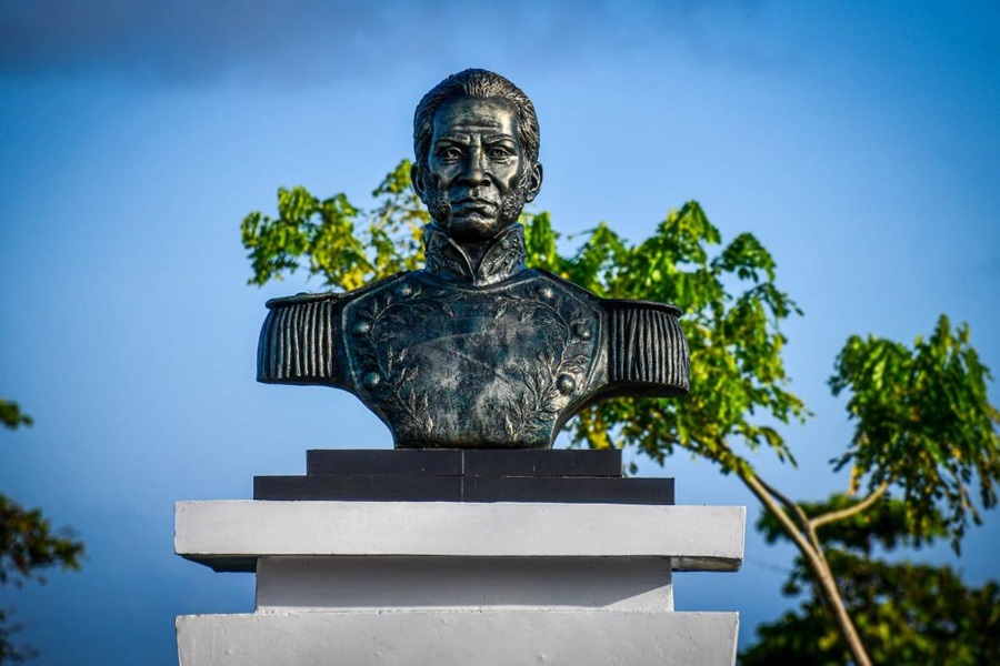 Busto del Almirante Padilla