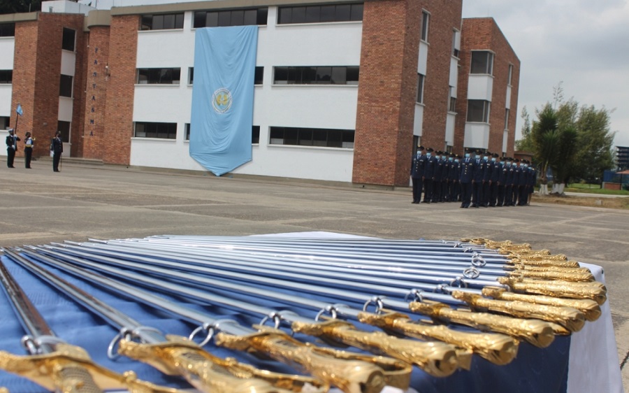 Ceremonia militar de ascenso de un personal Suboficiales de su Fuerza Aérea