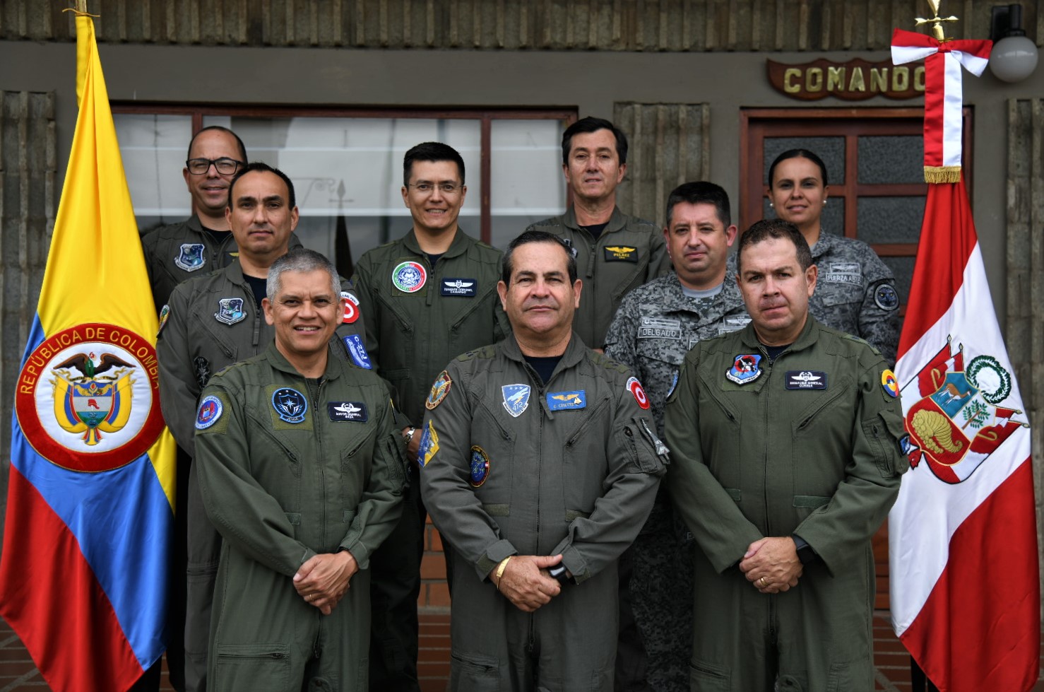 Con el Jefe del Estado Mayor General de la Fuerza Aérea del Perú