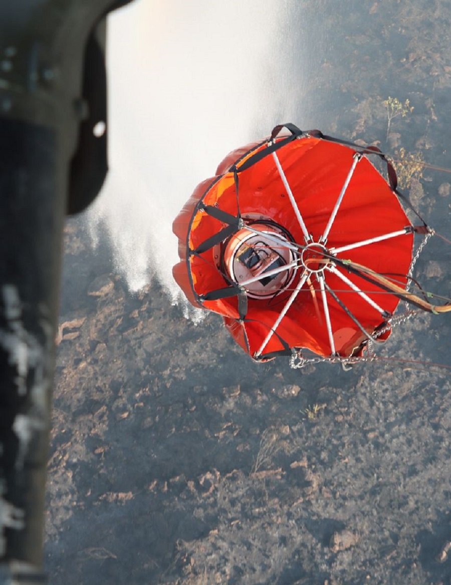 Su Fuerza Aérea Colombiana apoya emergencia por incendio forestal en el municipio de Prado, Tolima.