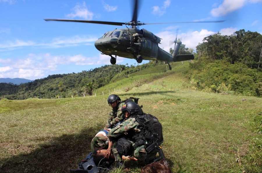 Ejército Nacional prestó los primeros auxilios a dos presuntos integrantes del Clan del Golfo en el sur de Bolívar
